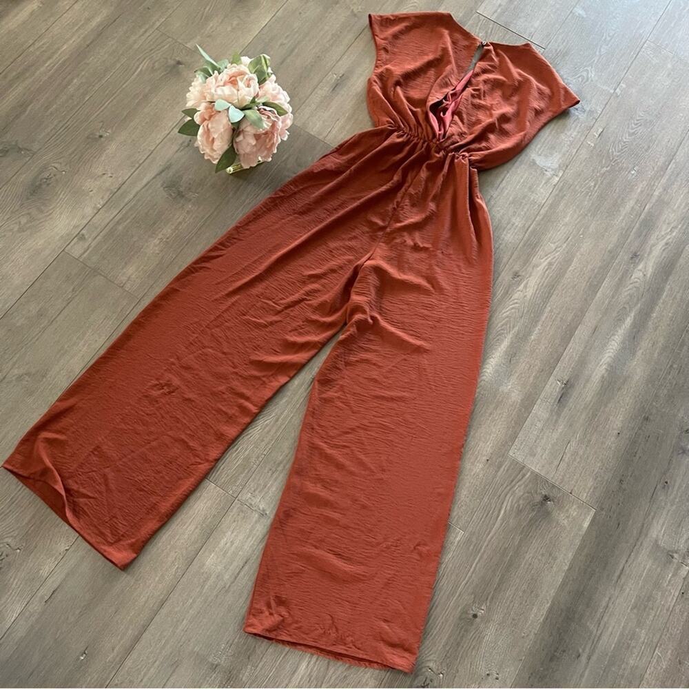 Buckle She‎ + Sky Siena Satin Wide Leg Tie Waist Jumpsuit - Picture 3 of 7